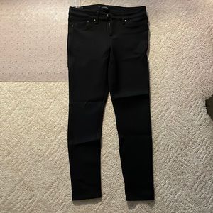 Black cotton/spandex skinny jeans
